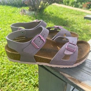 Birkenstock Girls Size 31 M/N Light Purple Sandal